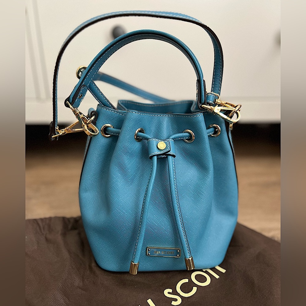 Jill Scott Leather Bucket Bag with crossbody strap